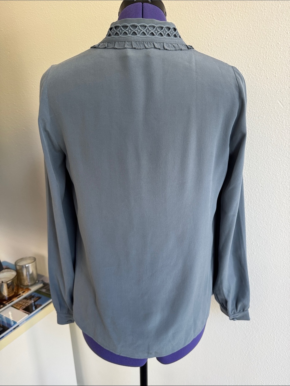 Sézane Suzanne Vintage Blue 100% Silk Ruffle Embroidered Shirt FR 34 US 2 - Picture 4 of 9